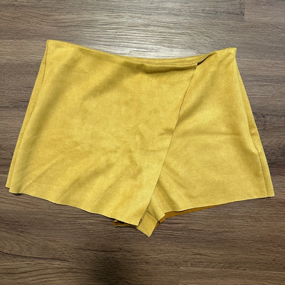 Dress Forum Shorts/“Skort”